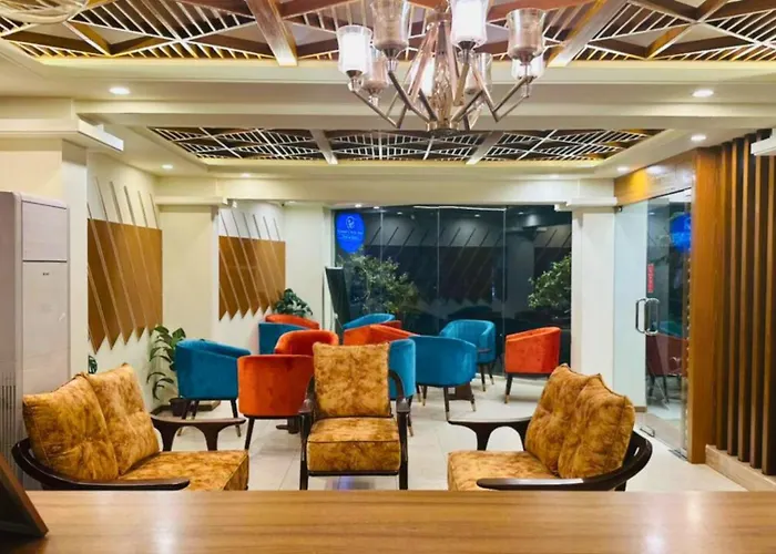 Hotel Grand Circle Inn
